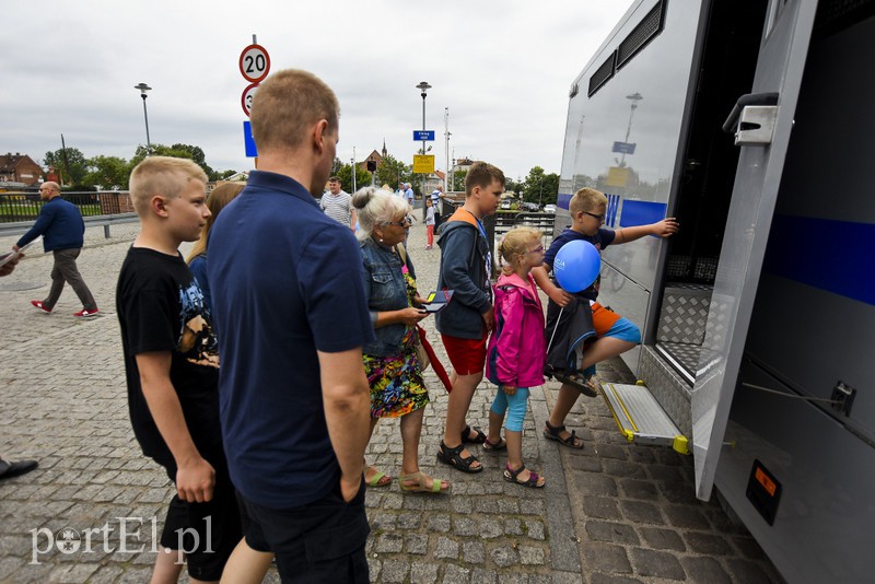 Policyjny festyn na bulwarze zdjęcie nr 156722