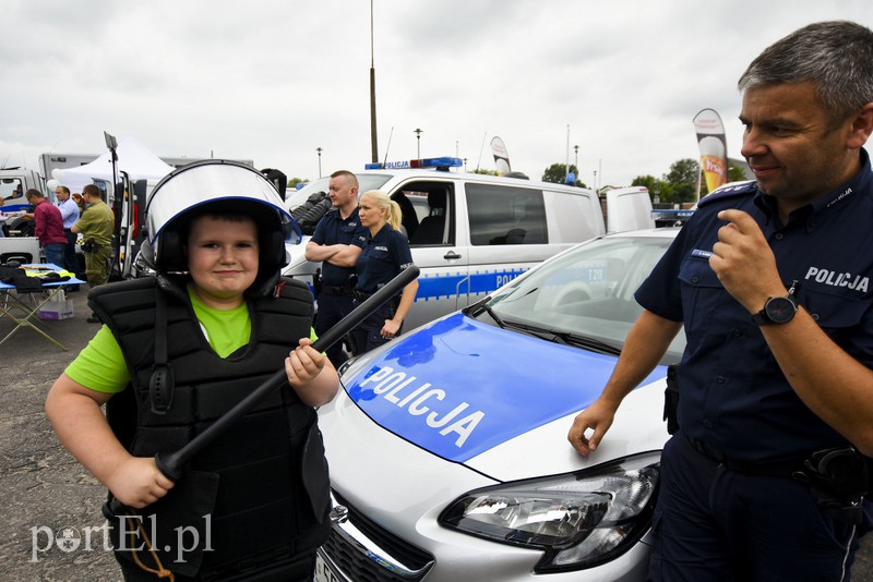 Policyjny festyn na bulwarze zdjęcie nr 156756