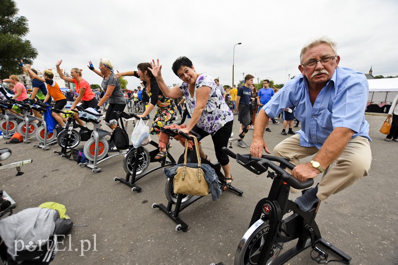 Policyjny festyn na bulwarze zdjęcie nr 156731