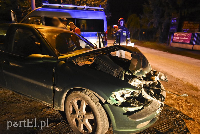 Tajemnicza kolizja na ul. Nowodworskiej... kierowca nic nie pamięta zdjęcie nr 156936