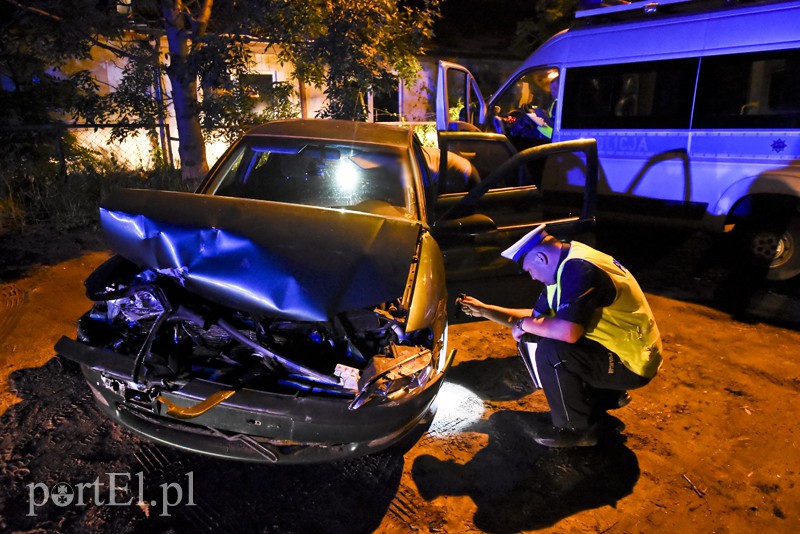 Tajemnicza kolizja na ul. Nowodworskiej... kierowca nic nie pamięta zdjęcie nr 156933