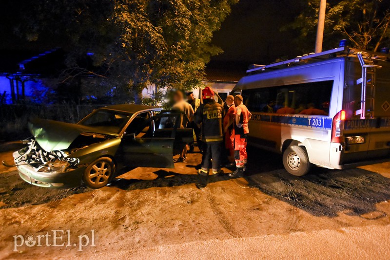 Tajemnicza kolizja na ul. Nowodworskiej... kierowca nic nie pamięta zdjęcie nr 156937