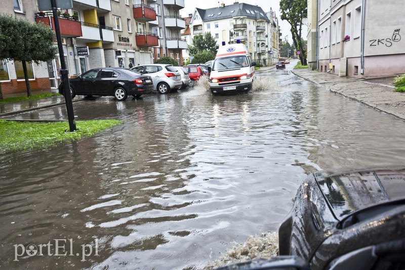Ulice toną w wodzie zdjęcie nr 157036