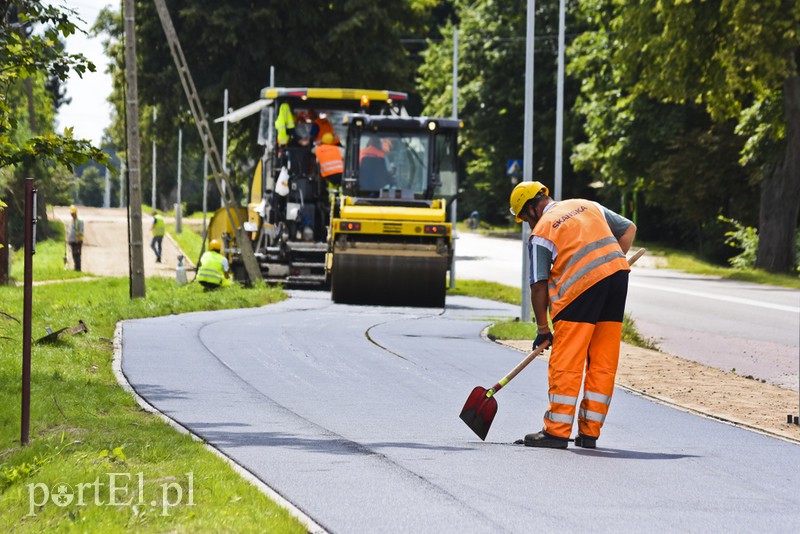 Tak powstaje ścieżka do Krasnego Lasu zdjęcie nr 157727