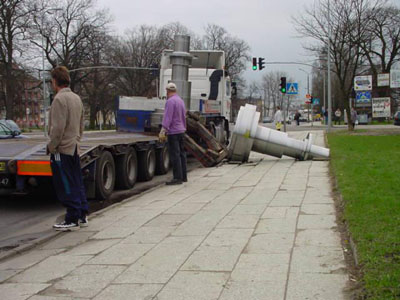  Nigdy więcej zielonego światła dla takich transportów w naszym mieście !

