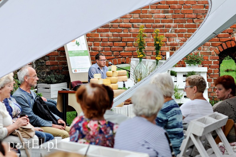 Biblioteka serem pachnąca zdjęcie nr 158330