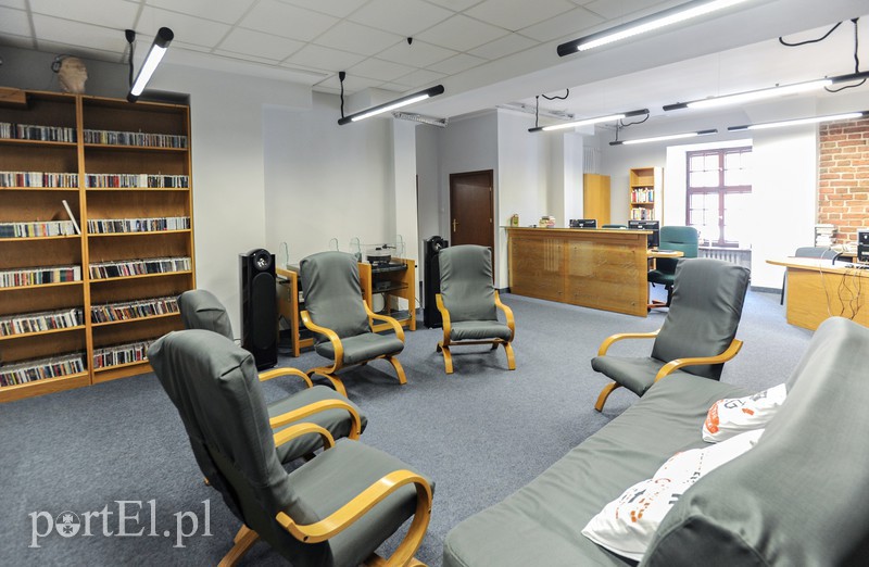 Magazyn jest passé, teraz książki będą na półkach zdjęcie nr 158514