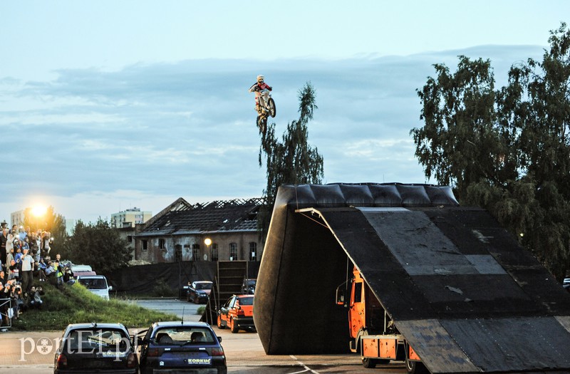 Nie czuje strachu ten, kto robi to z serca	 zdjęcie nr 158645
