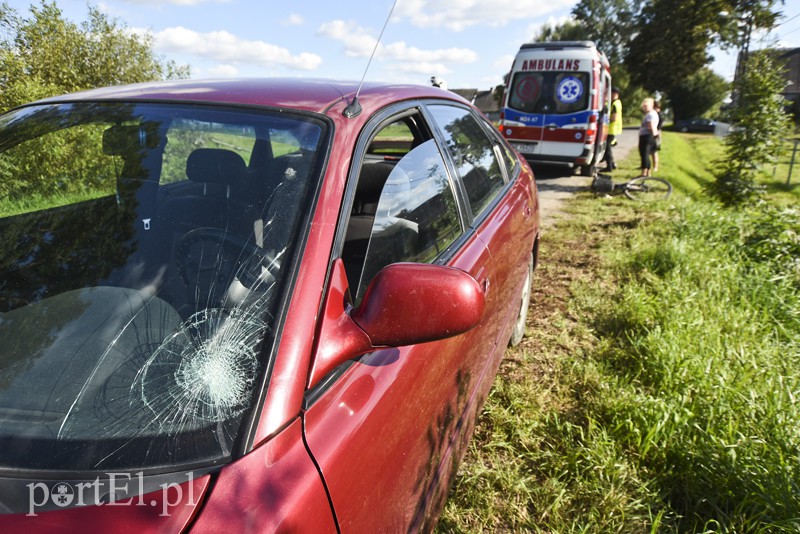 Potrącenie nietrzeźwej rowerzystki w Krzewsku zdjęcie nr 159020