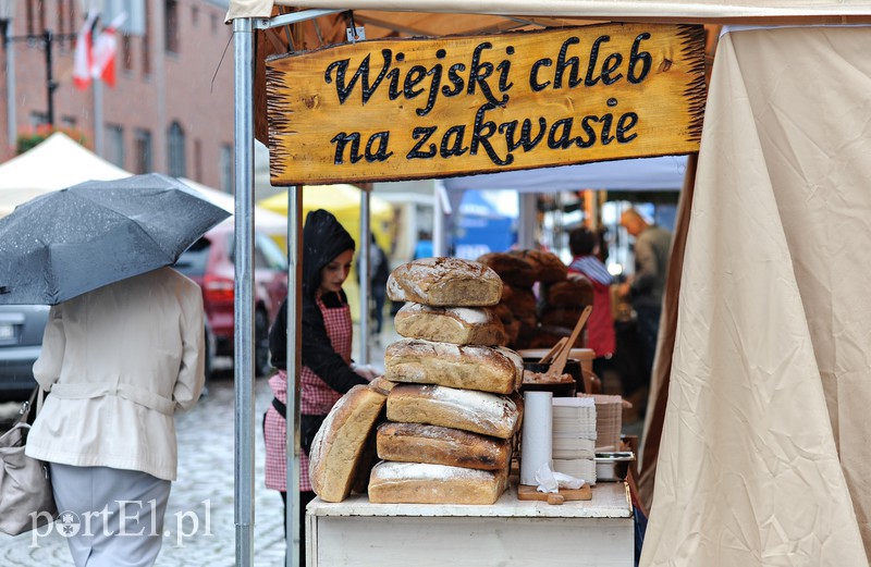 Chleb smakuje nawet w deszczu zdjęcie nr 159107