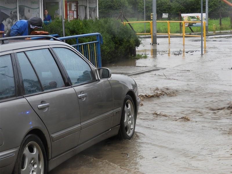 Strumyk w Suchaczu znów się dał we znaki zdjęcie nr 159329