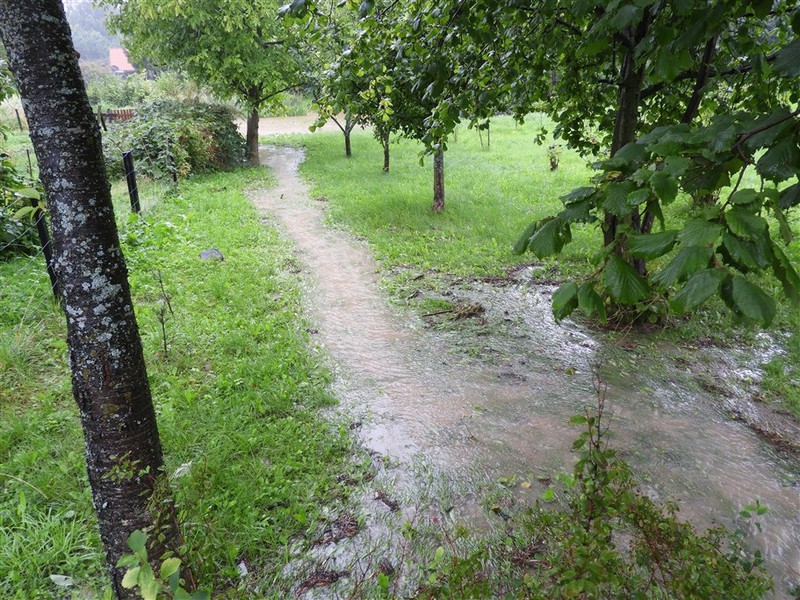 Strumyk w Suchaczu znów się dał we znaki zdjęcie nr 159322