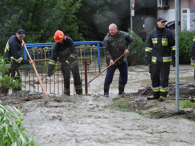 Strumyk w Suchaczu znów się dał we znaki zdjęcie nr 159327