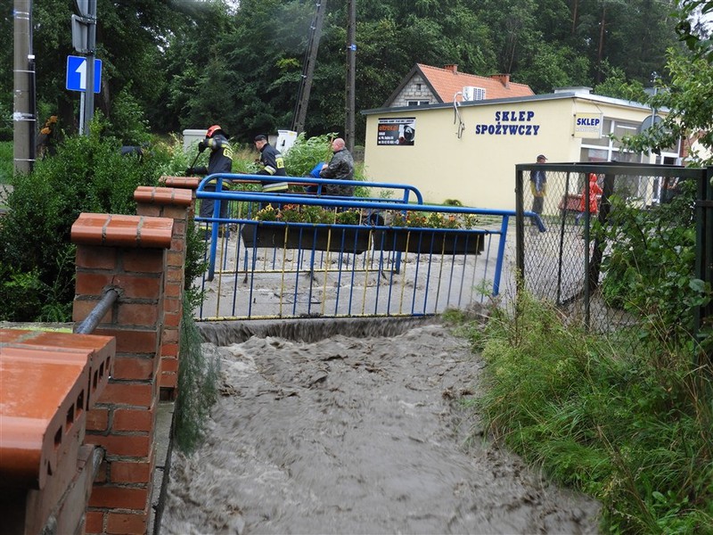 Strumyk w Suchaczu znów się dał we znaki zdjęcie nr 159331