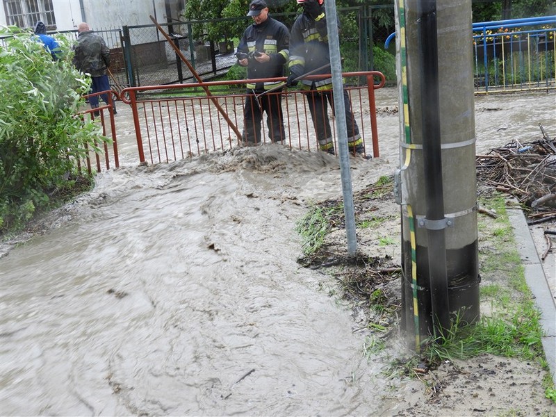 Strumyk w Suchaczu znów się dał we znaki zdjęcie nr 159333