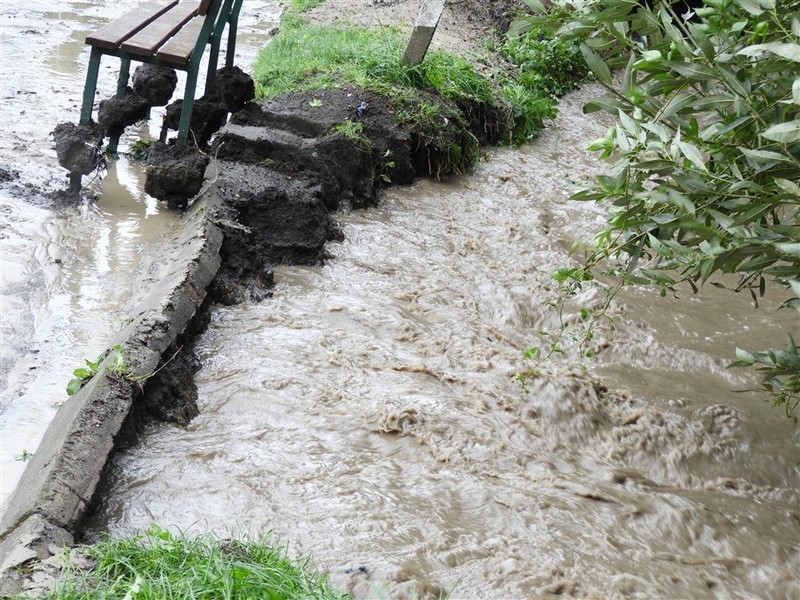 Strumyk w Suchaczu znów się dał we znaki zdjęcie nr 159334