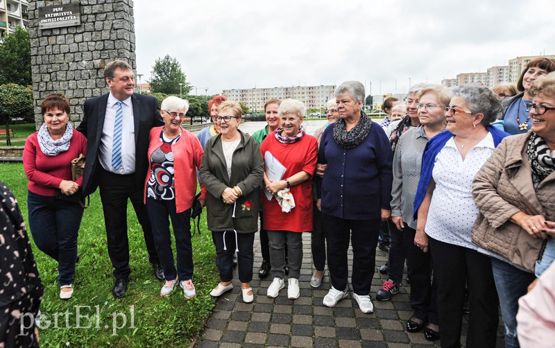 Pojechały rozmawiać o sprawach kobiet zdjęcie nr 159761