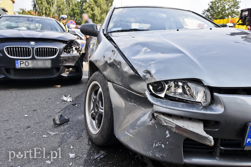 Zderzenie bmw i mazdy ul. Malborskiej zdjęcie nr 159884