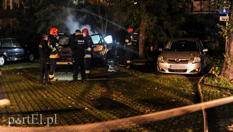 Pożar Volvo na Traugutta zdjęcie nr 160641