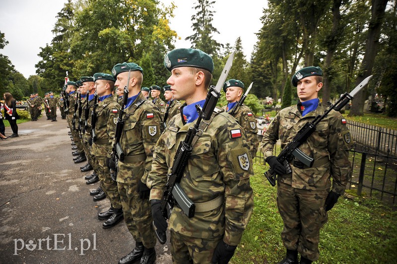 Elblążanie pamiętają o sowieckiej agresji zdjęcie nr 160657