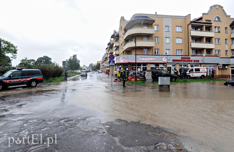 Elbląg i region walczy z ulewą. Najgorzej jest na Związku Jaszczurczego zdjęcie nr 160769