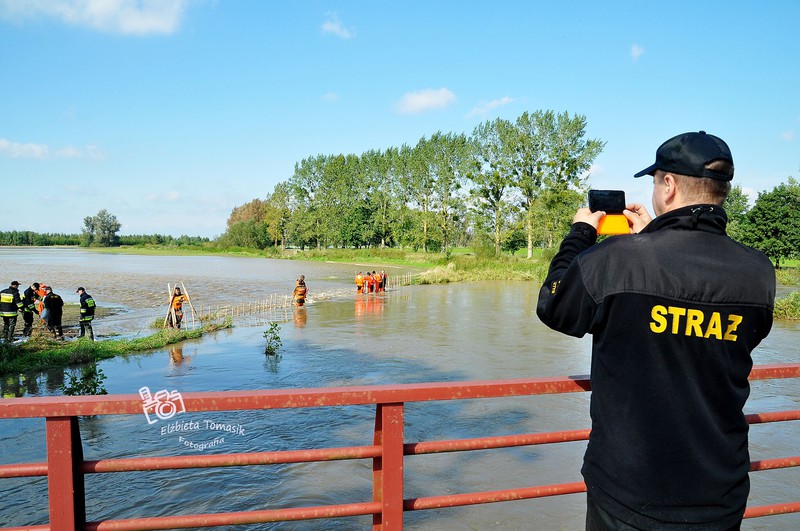 Ratowali Rzeczną przed zalaniem zdjęcie nr 161014