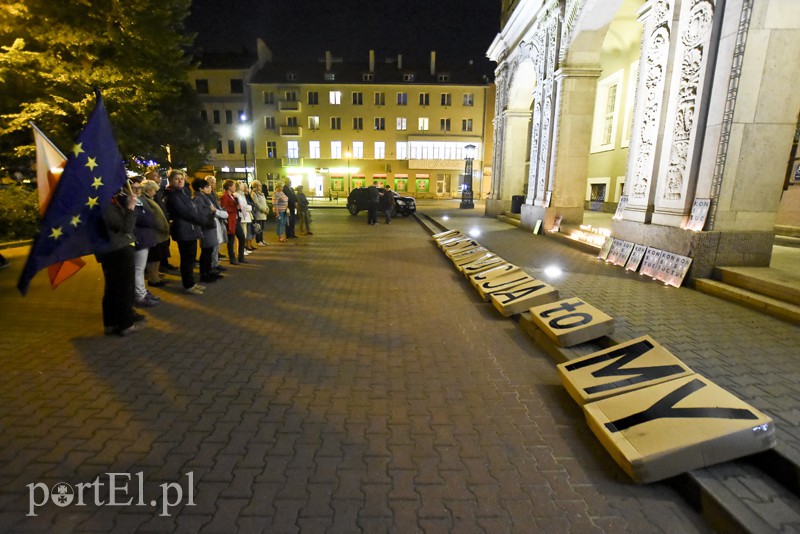 Świece znów zapłonęły przed sądem zdjęcie nr 161294