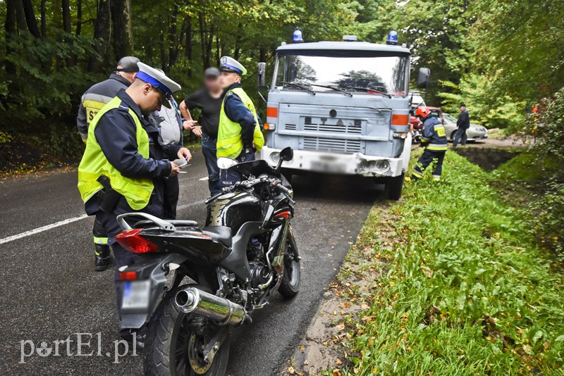 Kolizja na rogatkach Elbląga. Uwaga na utrudnienia w ruchu zdjęcie nr 161751