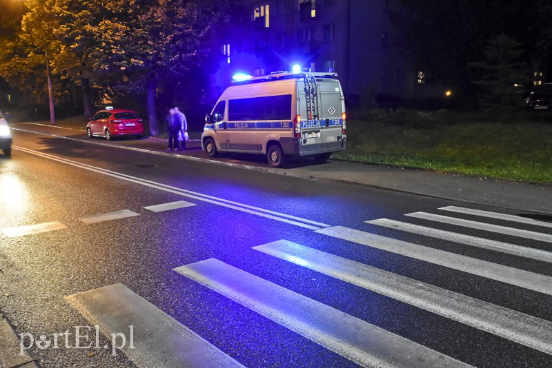 Elbląg Taksówkarz potrącił 80-latka