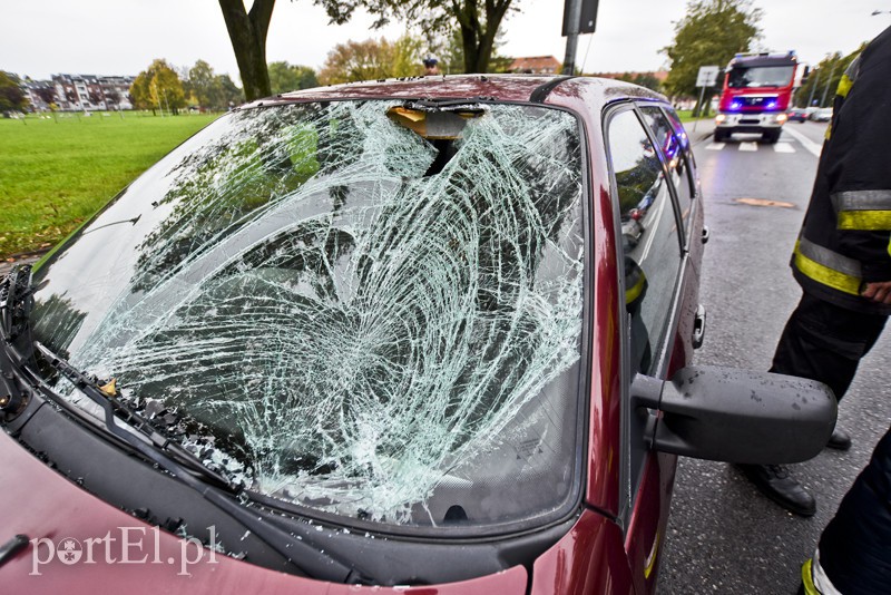Wypadek na Mickiewicza. Rowerzysta w ciężkim stanie zdjęcie nr 162116
