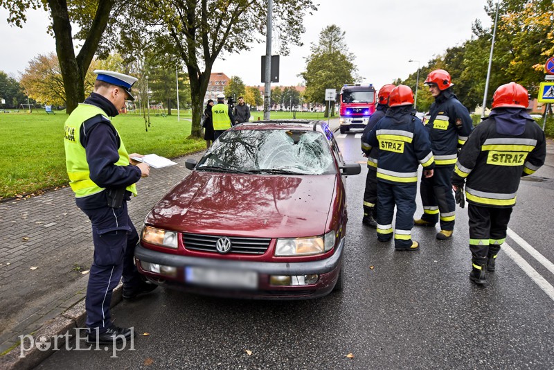 Elbląg Wypadek na Mickiewicza. Rowerzysta w ciężkim stanie