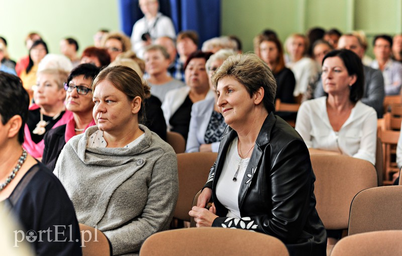 Szkoła na "szóstkę" ma urodziny zdjęcie nr 163074