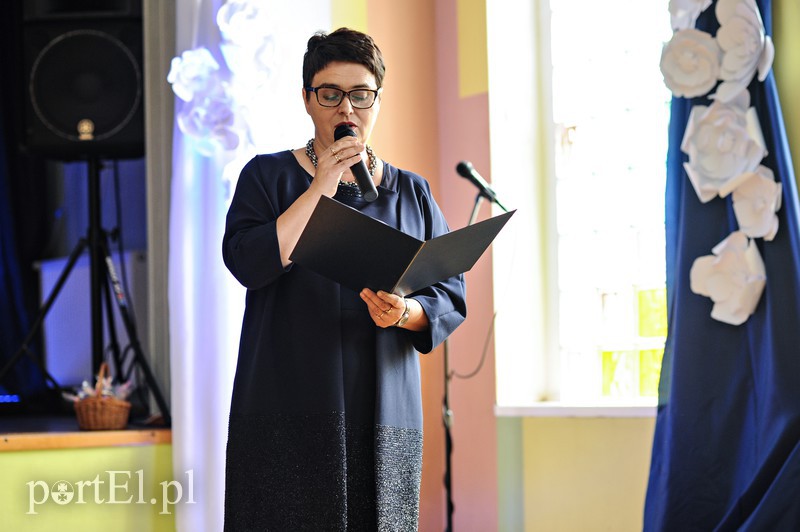 Szkoła na "szóstkę" ma urodziny zdjęcie nr 163083