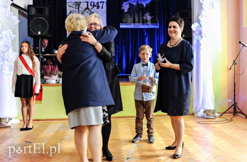 Szkoła na "szóstkę" ma urodziny zdjęcie nr 163093