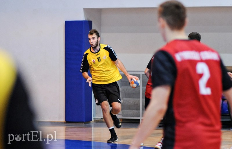 Inauguracyjne zwycięstwo na własnym parkiecie juniorów Truso zdjęcie nr 163306