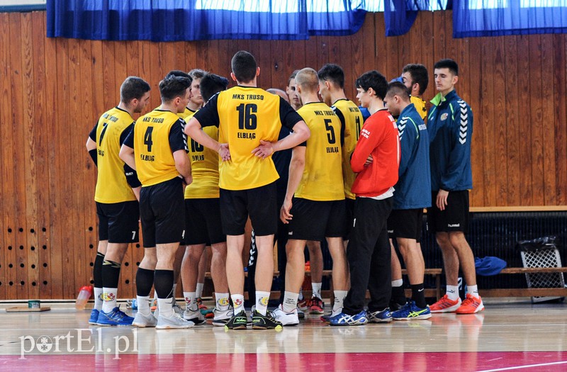 Inauguracyjne zwycięstwo na własnym parkiecie juniorów Truso zdjęcie nr 163300