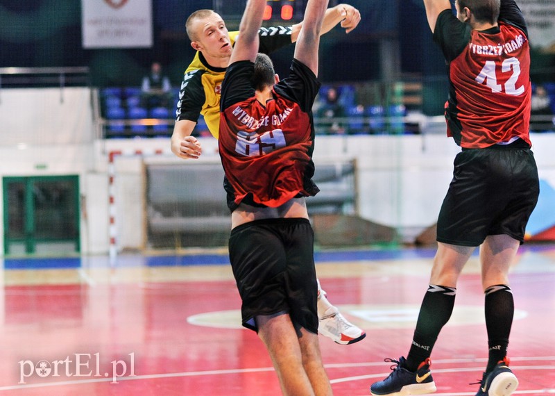 Inauguracyjne zwycięstwo na własnym parkiecie juniorów Truso zdjęcie nr 163309