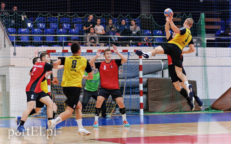 Inauguracyjne zwycięstwo na własnym parkiecie juniorów Truso zdjęcie nr 163301