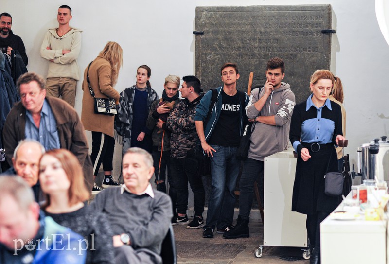 Robotnik sztuki poszukujący prawdy ostatecznej zdjęcie nr 163432