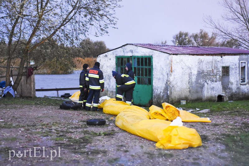 Przybywa wody w Kumieli i rzece Elbląg (aktualizacja) zdjęcie nr 163588