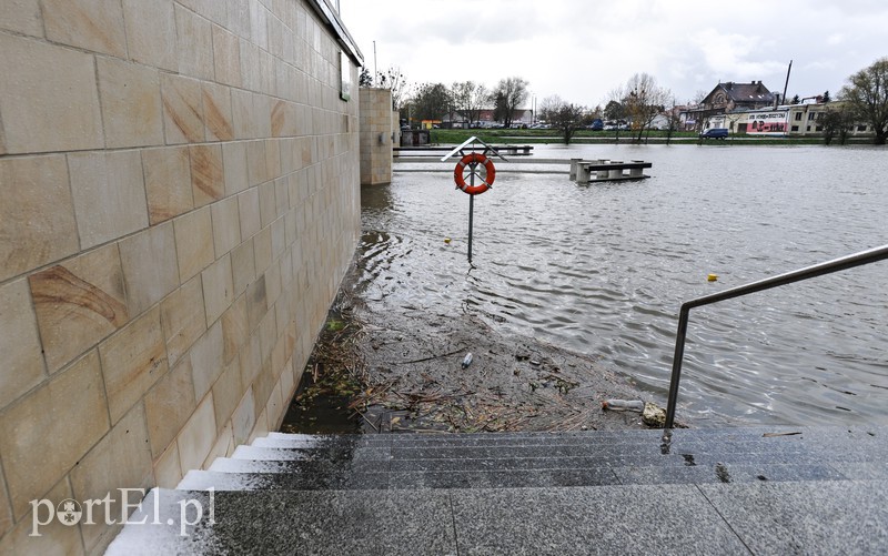 Uwaga, pogotowie przeciwpowodziowe! zdjęcie nr 163640