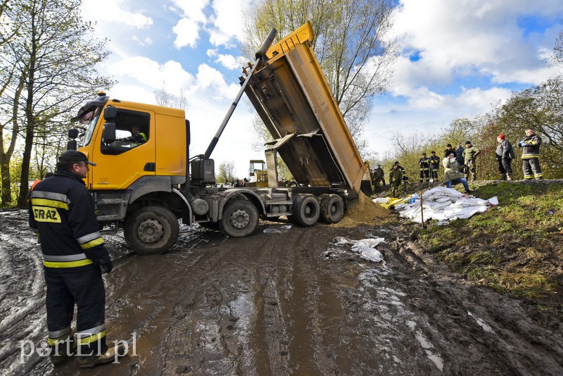 Jezioro Druzno. Czy wał wytrzyma? zdjęcie nr 163716