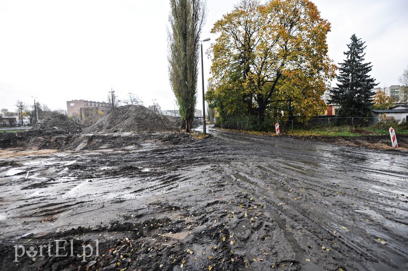 Mieszkają na budowie i mają tego dość zdjęcie nr 164149