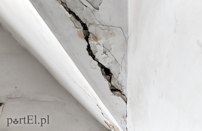 Mieszkają na budowie i mają tego dość zdjęcie nr 164153