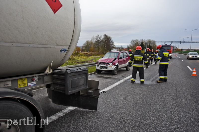 Zderzenie daihatsu z cysterną na S7 zdjęcie nr 164568
