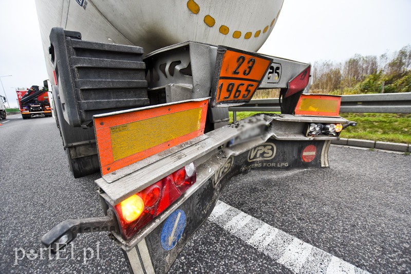 Zderzenie daihatsu z cysterną na S7 zdjęcie nr 164563