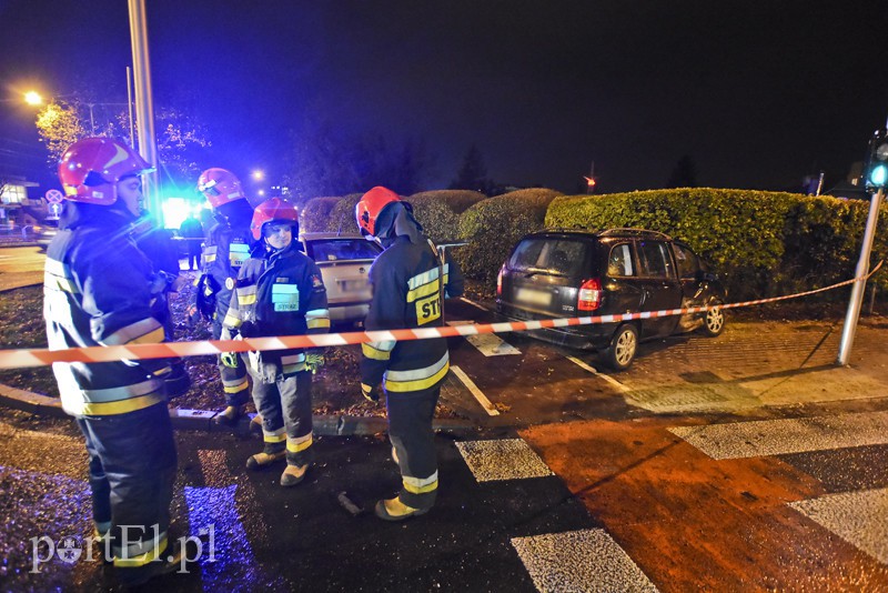 Niebezpieczna kolizja na ul. płk. Dąbka zdjęcie nr 164594