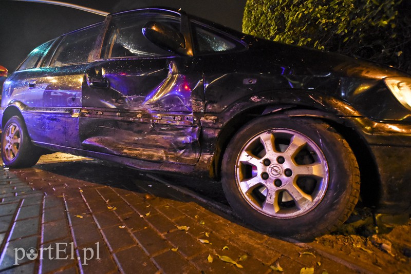 Niebezpieczna kolizja na ul. płk. Dąbka zdjęcie nr 164592