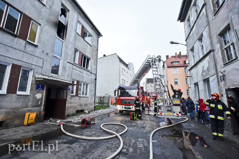 Pożar w budynku na Dolnej zdjęcie nr 164646