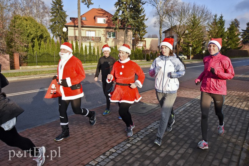Mikołajowe bieganie po mieście. Dla Sary zdjęcie nr 166083